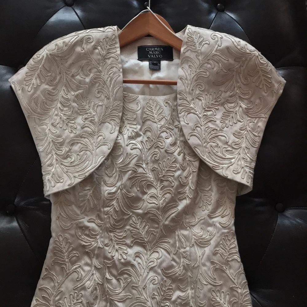 Beautiful Carmen Marc Valvo 2 piece